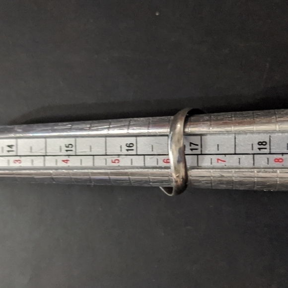 Sterling Silver Purple Charoite Gemstone Curved Band Ring - size 6 - Picture 5 of 6